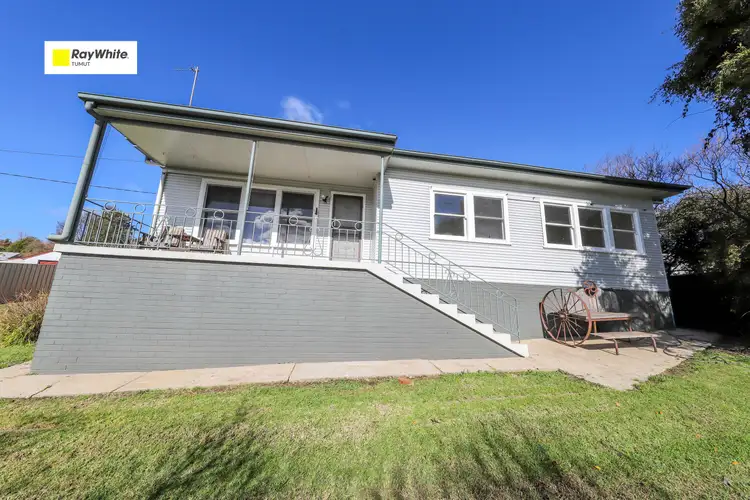 12 Vyner Street, Tumut NSW 2720