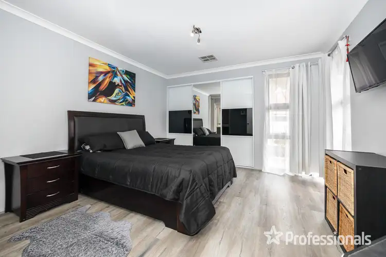 Sixth view of Homely house listing, 7 Yale Place, Marangaroo WA 6064