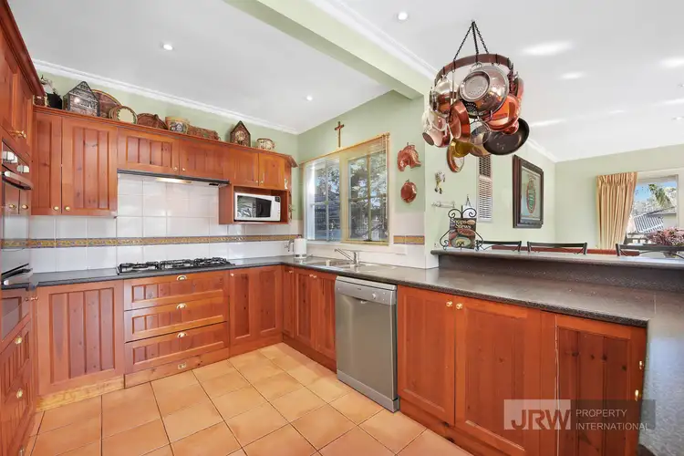 Fourth view of Homely house listing, 5 Hilsea Court, Mount Waverley VIC 3149