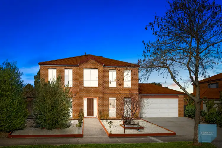 31 Heysen Parkway, Caroline Springs VIC 3023