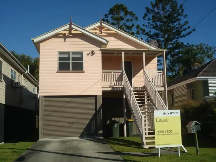 16 Bruce Street, Grange QLD 4051