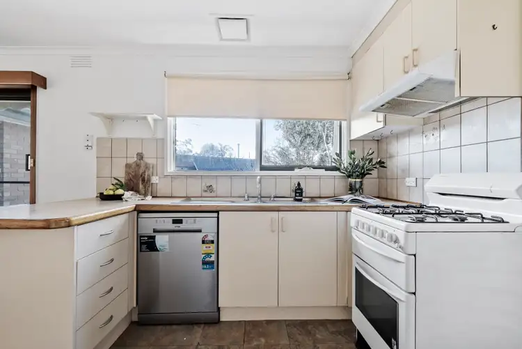 Sixth view of Homely house listing, 4 Alfred Court, Bundoora VIC 3083
