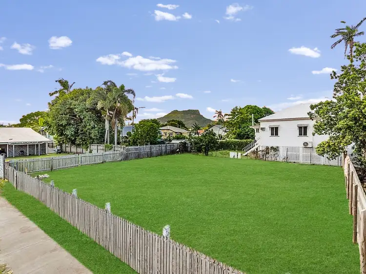 15 Eighth Street, Railway Estate QLD 4810