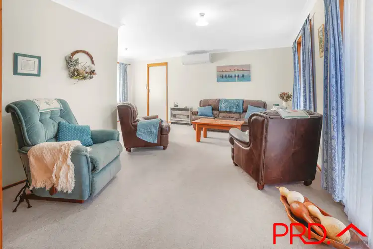 Third view of Homely house listing, 4 Craigends Place, Tamworth NSW 2340