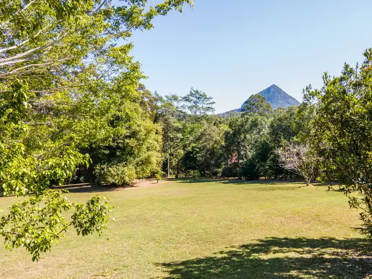 10 Havenside Court, Pomona QLD 4568