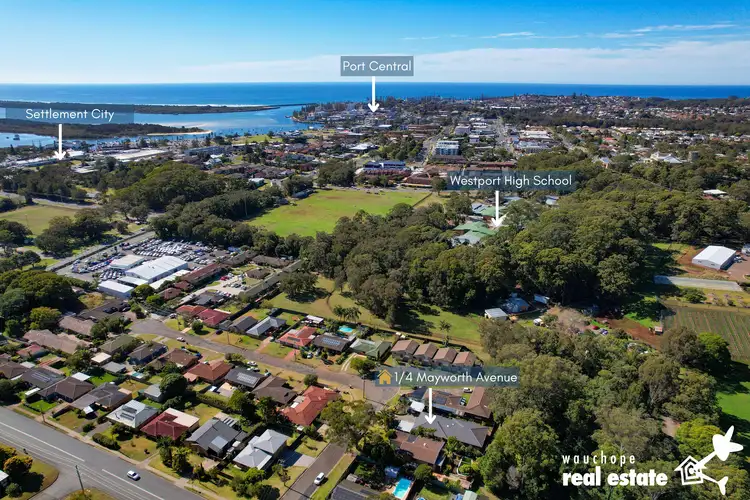 1/4 Mayworth Avenue, Port Macquarie NSW 2444