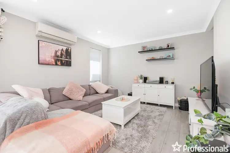 Seventh view of Homely house listing, 11 Sweetgum Way, Piara Waters WA 6112