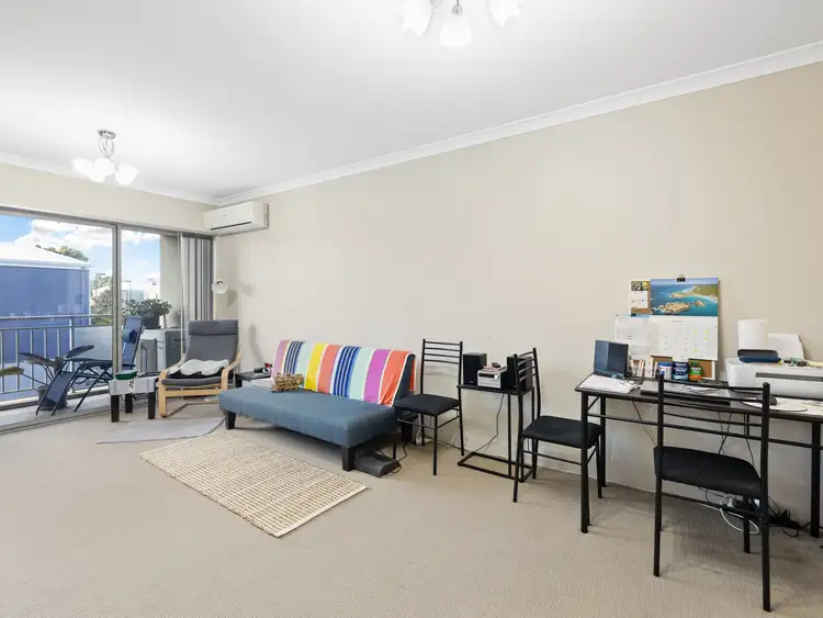 Fifth view of Homely apartment listing, 4/148 Railway Parade, Queens Park WA 6107