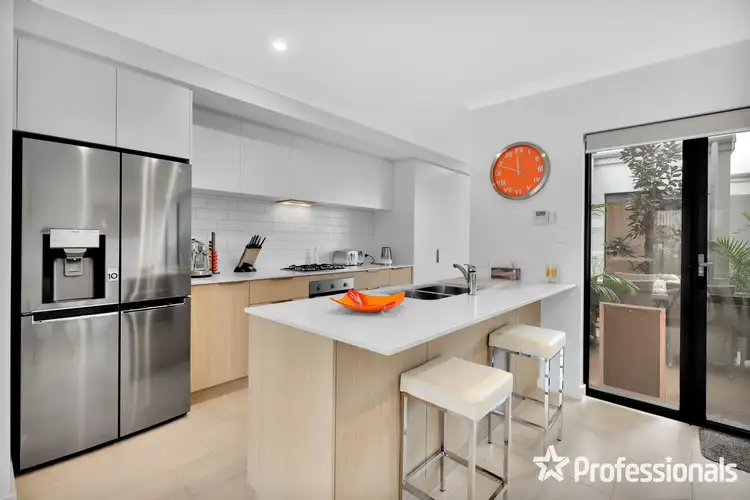 Fifth view of Homely townhouse listing, 6 Catseye Walk, Treeby WA 6164