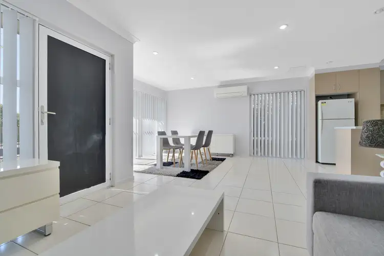 Fourth view of Homely unit listing, 5/77 Tank Street, West Gladstone QLD 4680