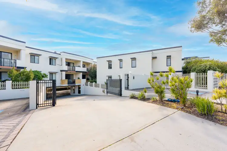 18/5 Eastleigh Loop, Currambine WA 6028