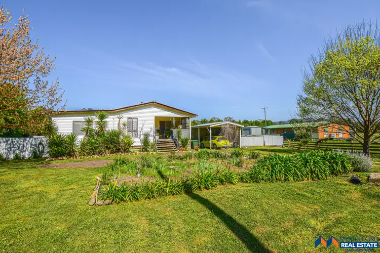92 Great Alpine Road
