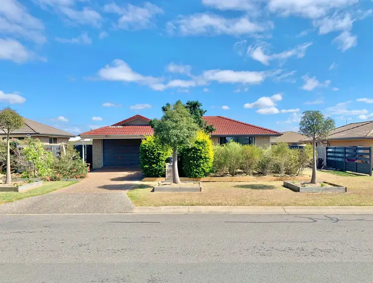 10 MCINNES ST, Lowood QLD 4311