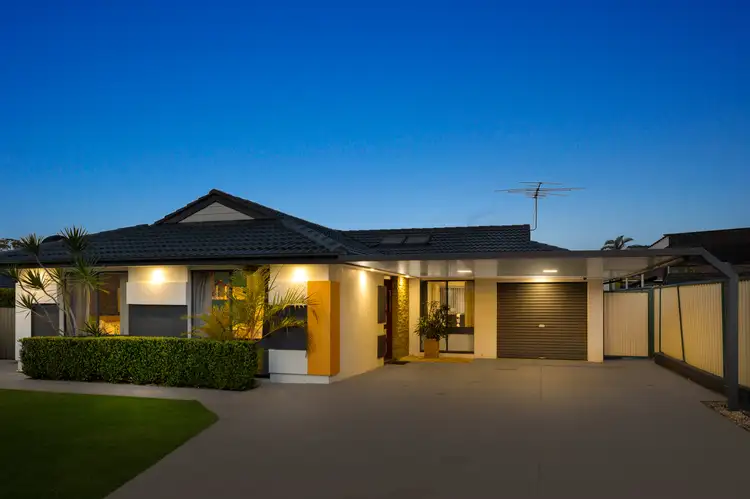 6 Hair Close, Greenfield Park NSW 2176