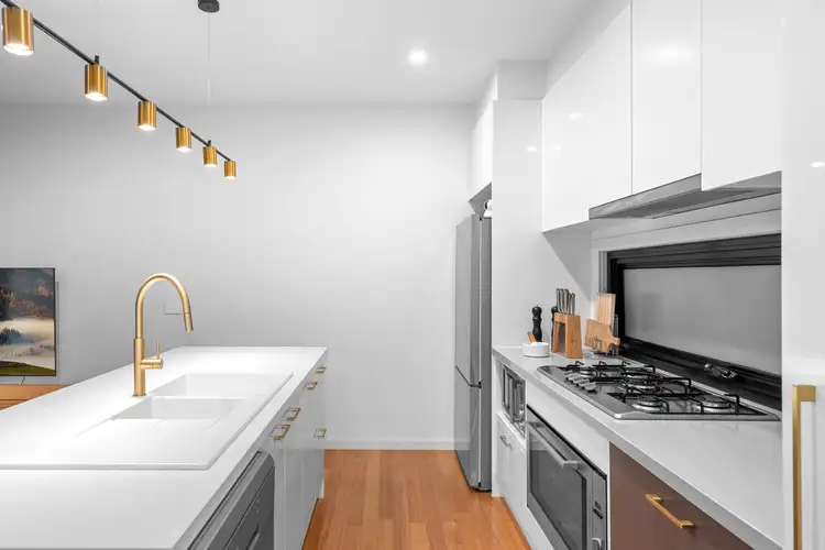 Sixth view of Homely townhouse listing, 2/76-78 Mahoneys Road, Forest Hill VIC 3131