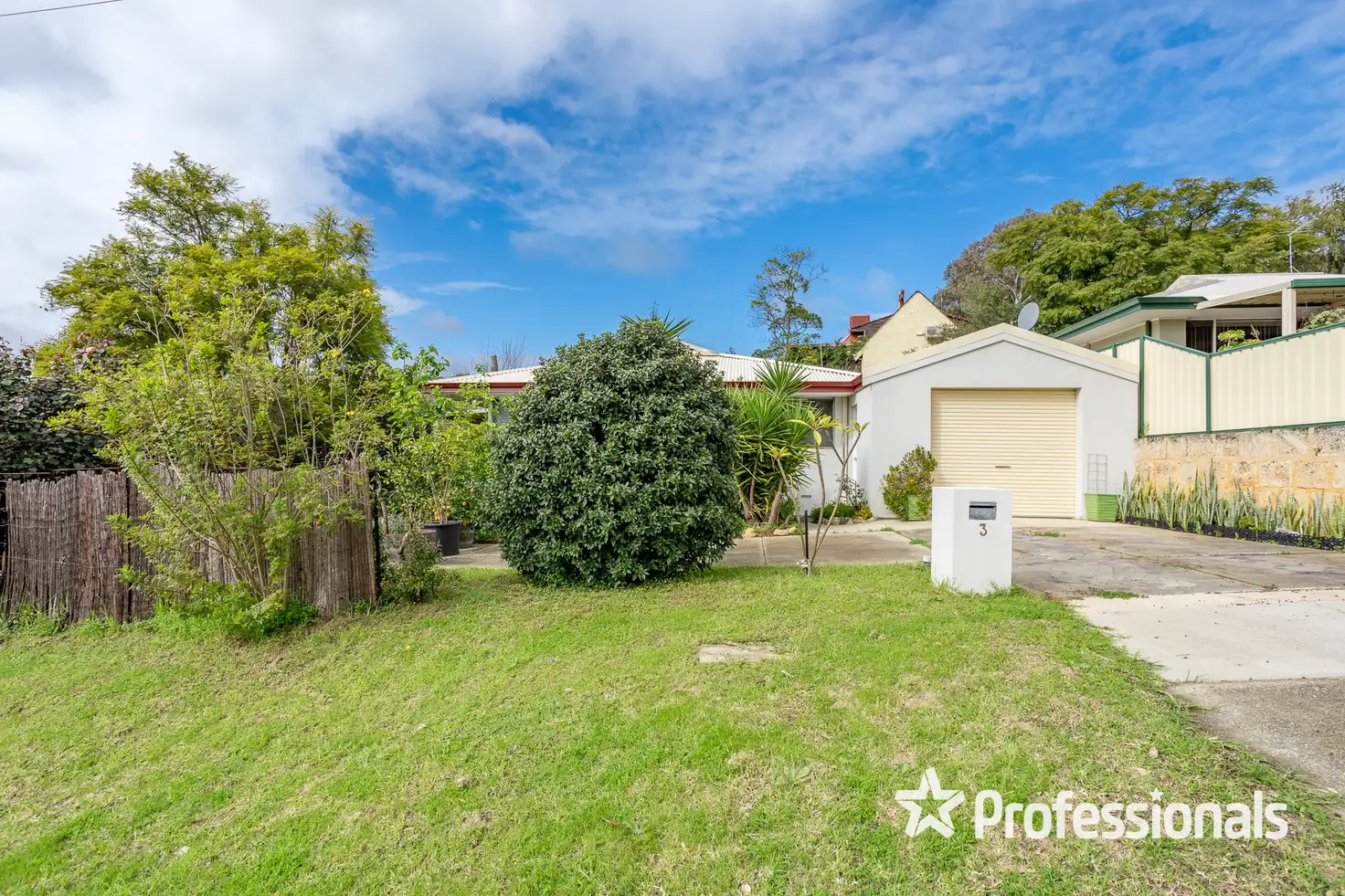 Main view of Homely house listing, 3 Carrigg Crescent, Mount Nasura WA 6112