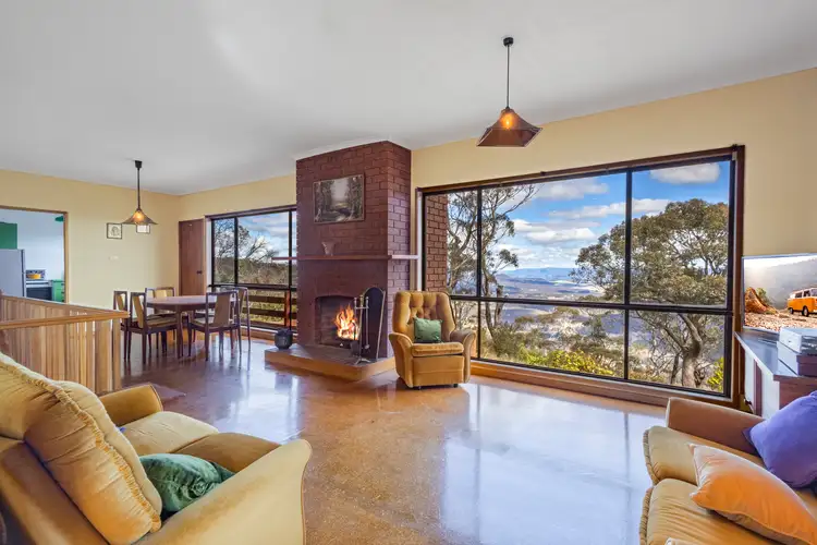 16 Beaufort Avenue, Mount Victoria NSW 2786