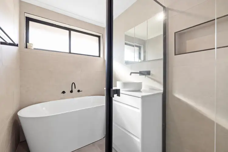 Fifth view of Homely house listing, 9 Dundee Court, Endeavour Hills VIC 3802