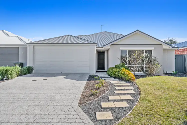 11 Tonalli Circuit, Lakelands WA 6180