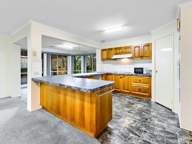 Fifth view of Homely house listing, 10 Bolwarra Court, Cranbourne West VIC 3977