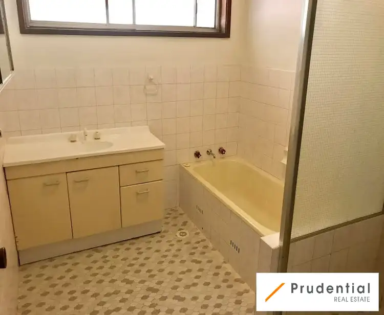 Fifth view of Homely house listing, 9 Gloucester Street, Macquarie Fields NSW 2564