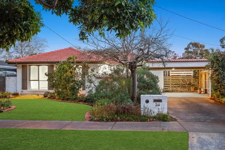 24 Chapman Boulevard, Glen Waverley VIC 3150