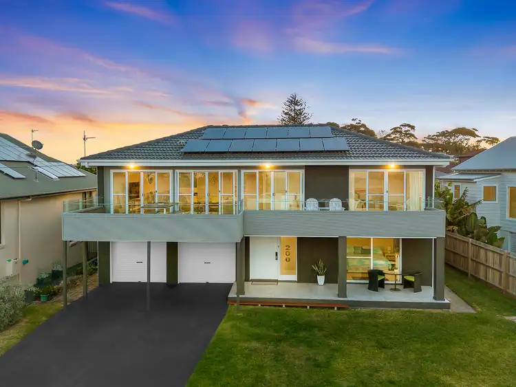 200 Mitchell Parade, Mollymook Beach NSW 2539