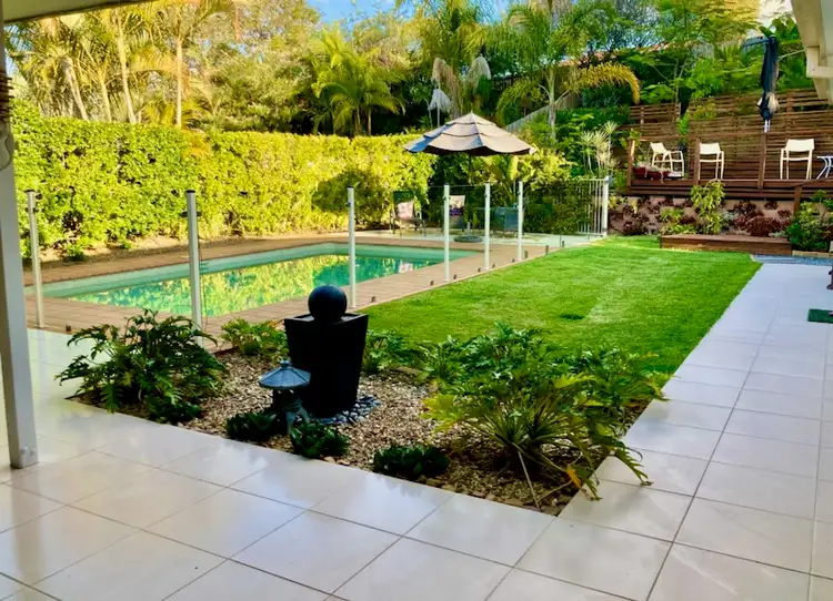 18 Greensborough Crescent, Parkwood QLD 4214