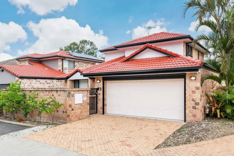 8 Thyme Court, Runaway Bay QLD 4216