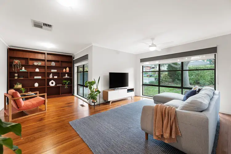 Fourth view of Homely house listing, 15 Jennifer Court, Macleod VIC 3085