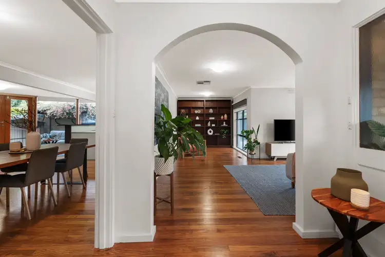 Fifth view of Homely house listing, 15 Jennifer Court, Macleod VIC 3085