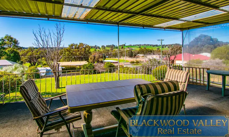 2 Purse Terrace, Boyup Brook WA 6244