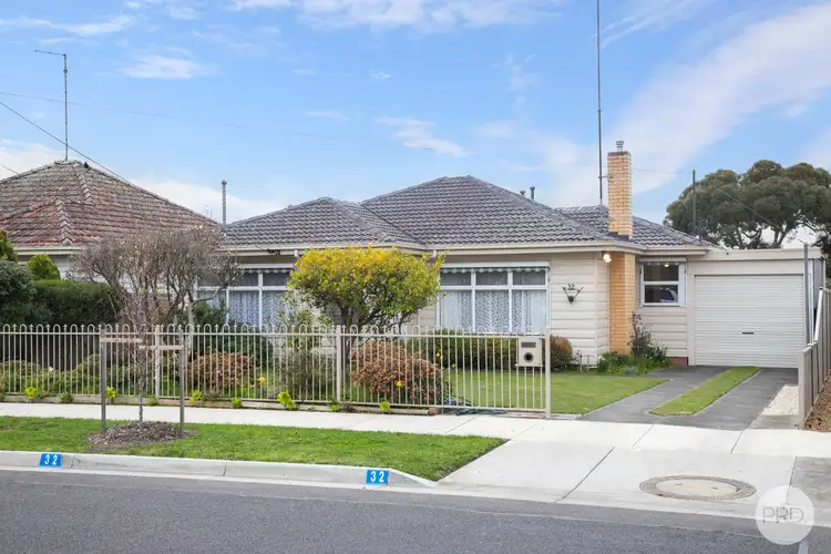 32 Grammar Street, Wendouree VIC 3355