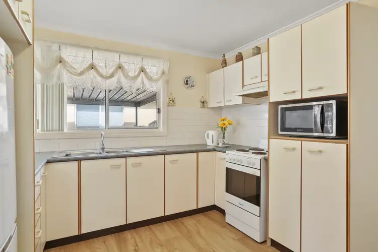 Third view of Homely villa listing, 9 Willow Crescent, Kanahooka NSW 2530
