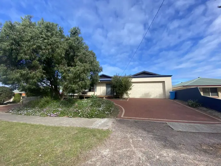 8 Crossland Street, Esperance WA 6450