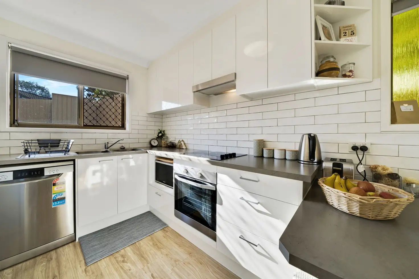 Main view of Homely townhouse listing, 1/124 Smith Road, Woodridge QLD 4114