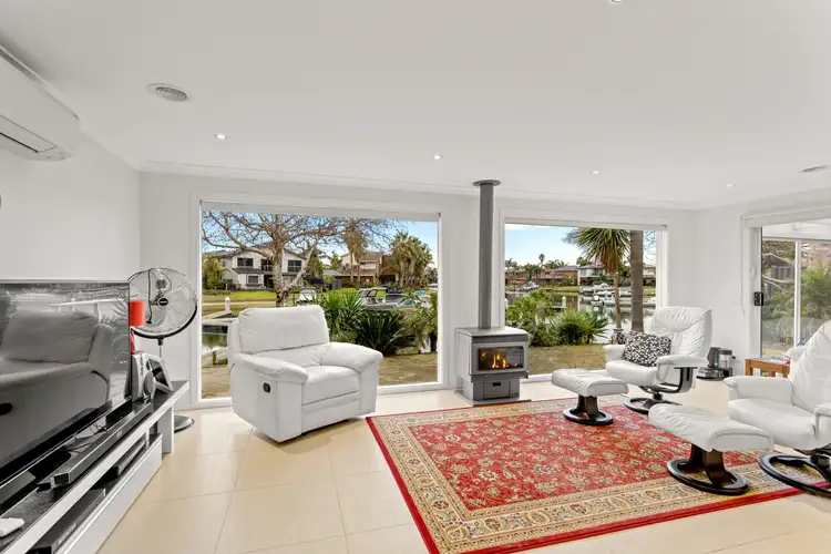 2 Acacia Crescent, Patterson Lakes VIC 3197