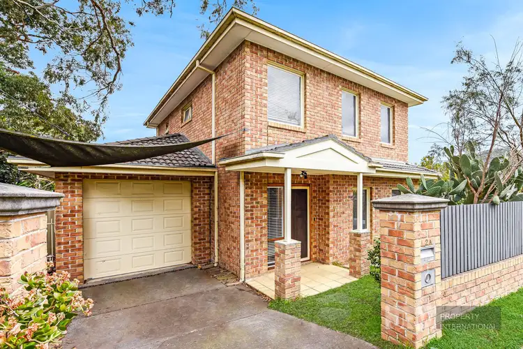 2A Gracefield Drive, Box Hill North VIC 3129