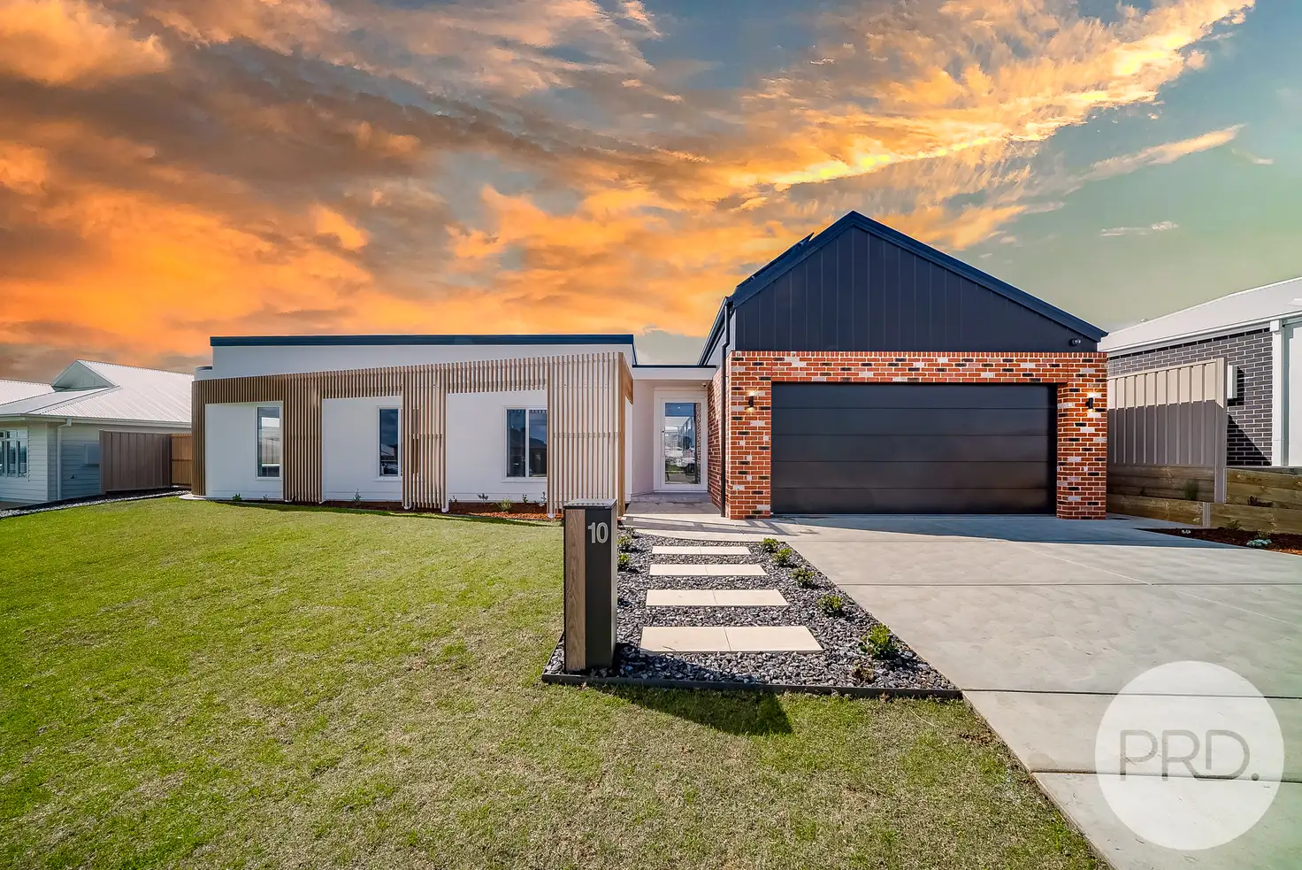 Main view of Homely house listing, 10 Valencia Drive, Gobbagombalin NSW 2650