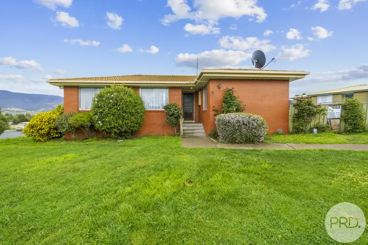 12 Fisher Drive