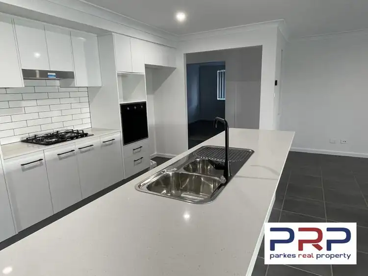 Fifth view of Homely house listing, 10 Cedar Crescent, Parkes NSW 2870