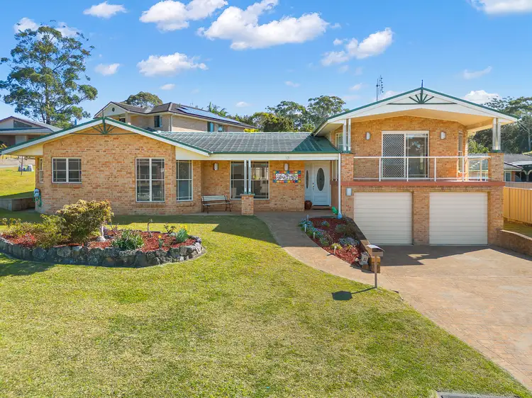 2 Toorak Close, Mollymook Beach NSW 2539