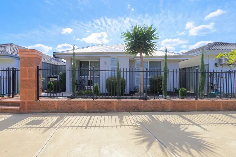 18 Newhaven Parade, Byford WA 6122