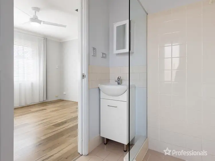Fifth view of Homely house listing, 10 Ferris Green, Parmelia WA 6167