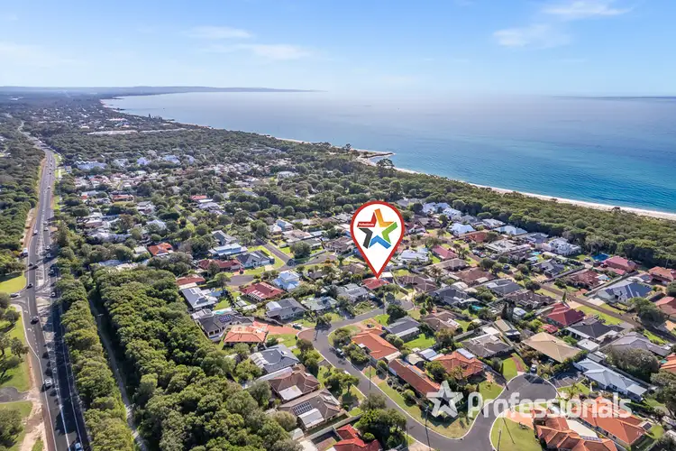 Second view of Homely house listing, 5 Simon Close, Broadwater WA 6280