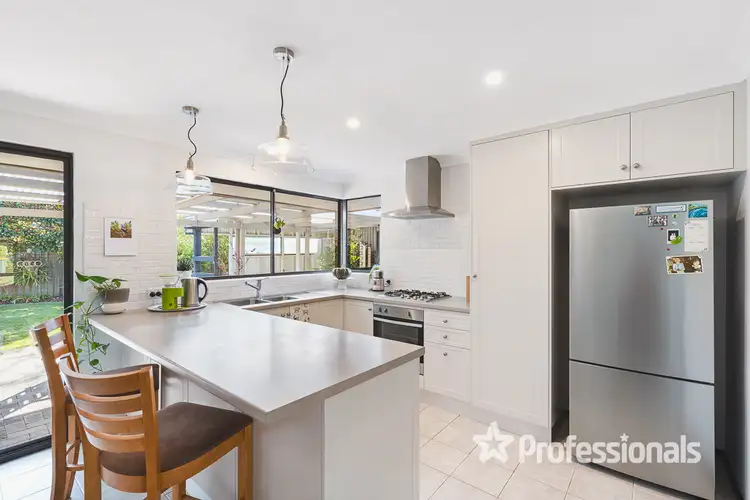 Third view of Homely house listing, 5 Simon Close, Broadwater WA 6280