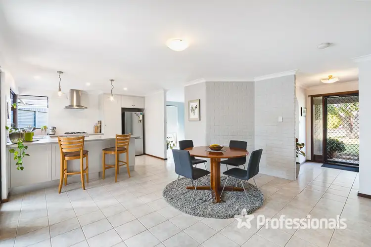 Fifth view of Homely house listing, 5 Simon Close, Broadwater WA 6280