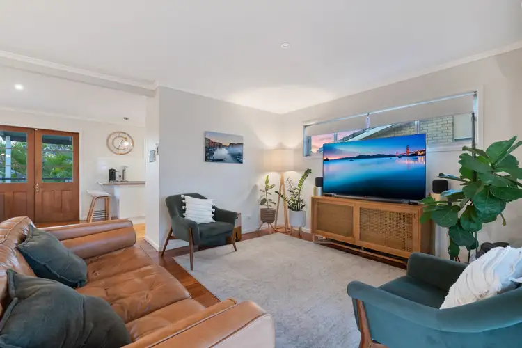 11 Alkira Lane, Everton Hills QLD 4053