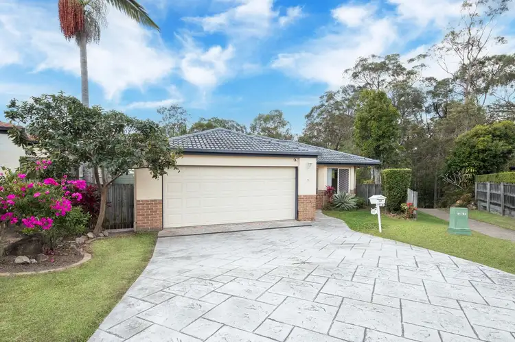 35 Cottonwood Crescent