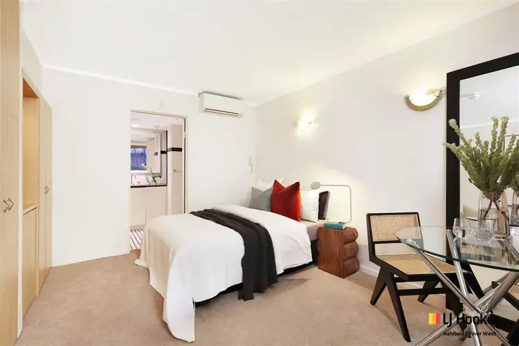 Third view of Homely studio listing, 203/6-8 Ward Avenue, Elizabeth Bay NSW 2011